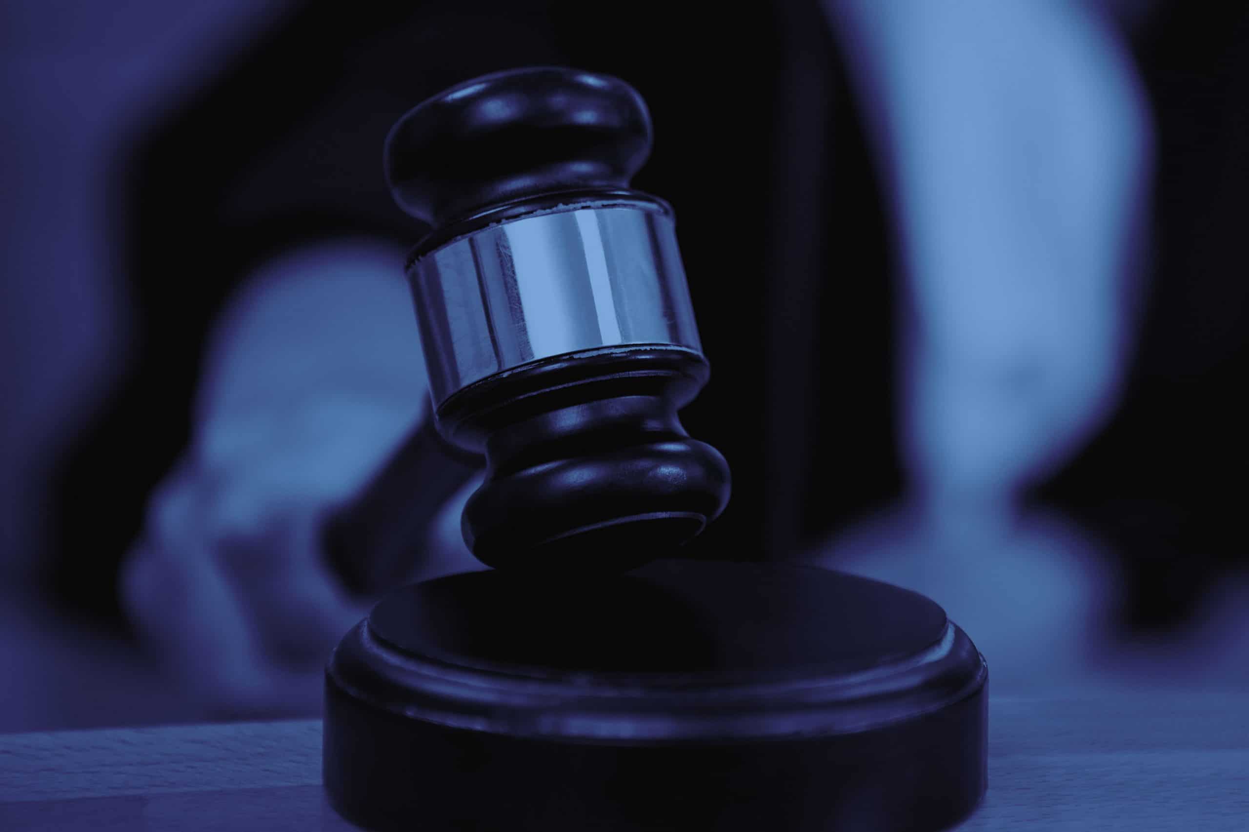 Should I Contact an Employment Lawyer Before I Quit My Job If I Plan to Sue?